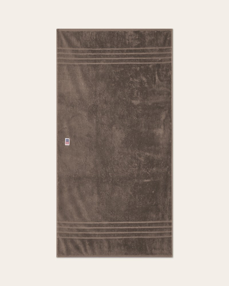 VI 14018_8baa5c6406-shadow_6.jpg
