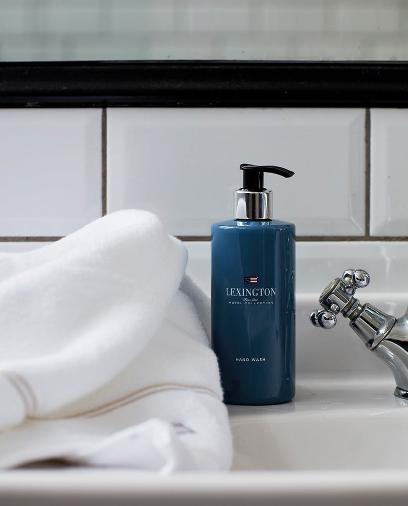 VI 15981_01497daf05-handwash-lifestyle.jpg
