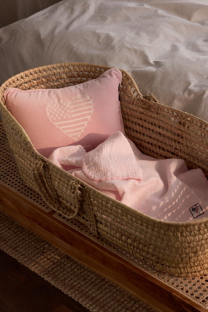 VI 19836_b54145633e-lexington_icons_babybed_08_061.jpg