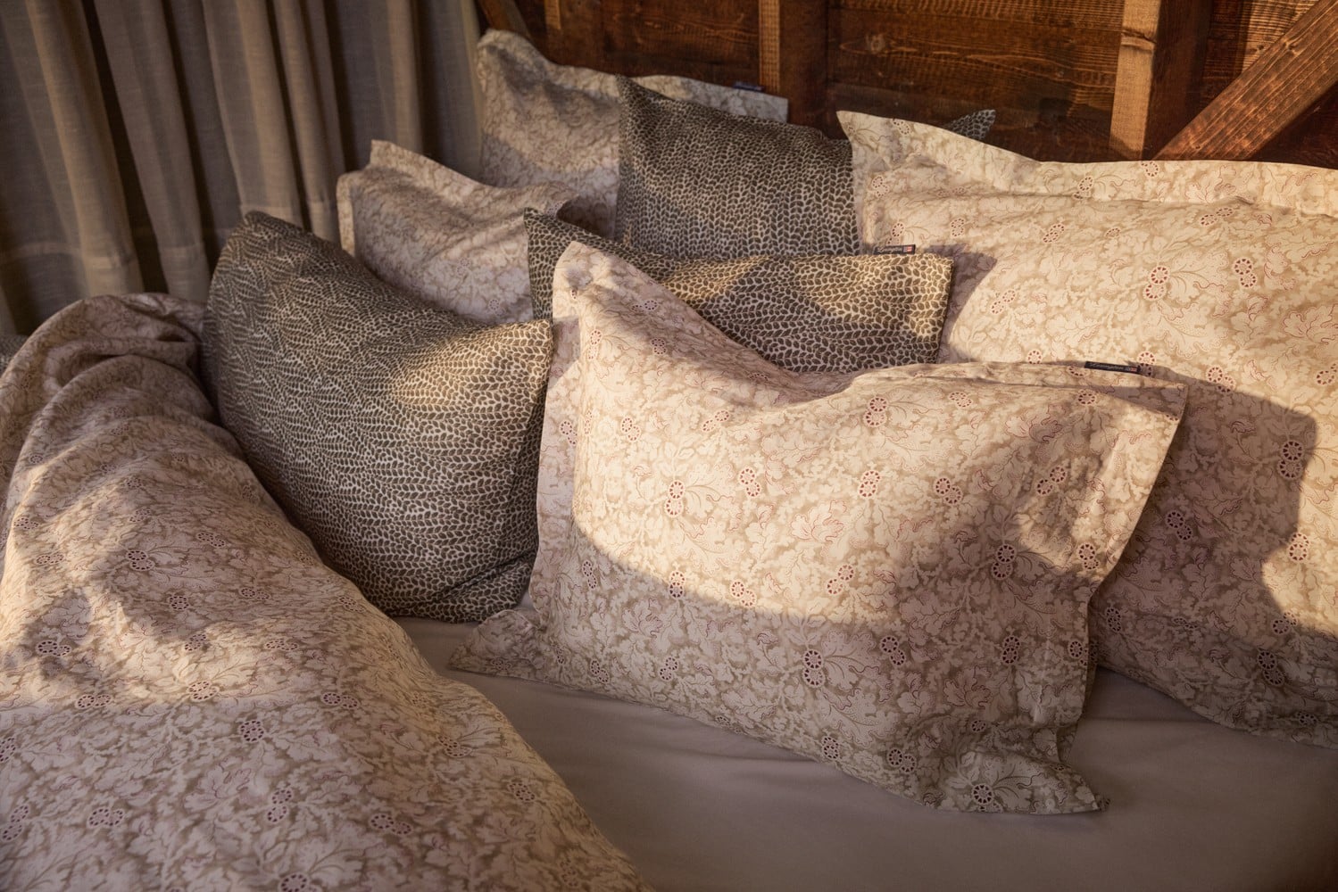 Lexington Leaf Vines Printed Bettwäsche-Set aus Baumwoll-Satin