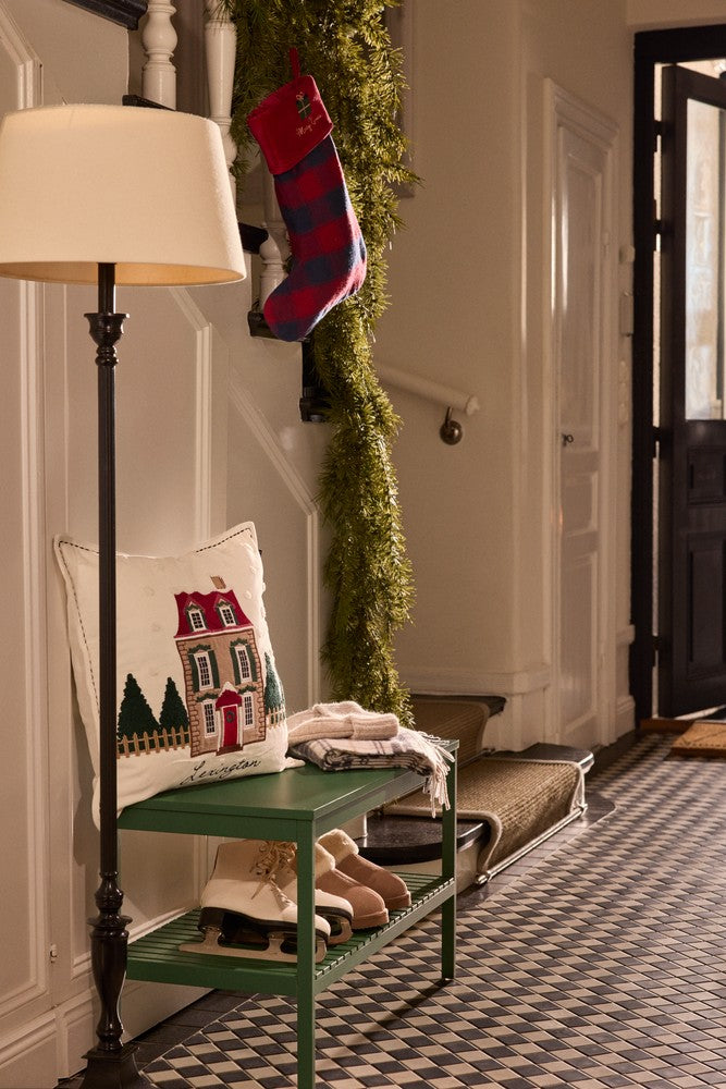 VI 20146_7f865c786f-lexington_christmas_livingroom_hallway_staaende_032.jpg