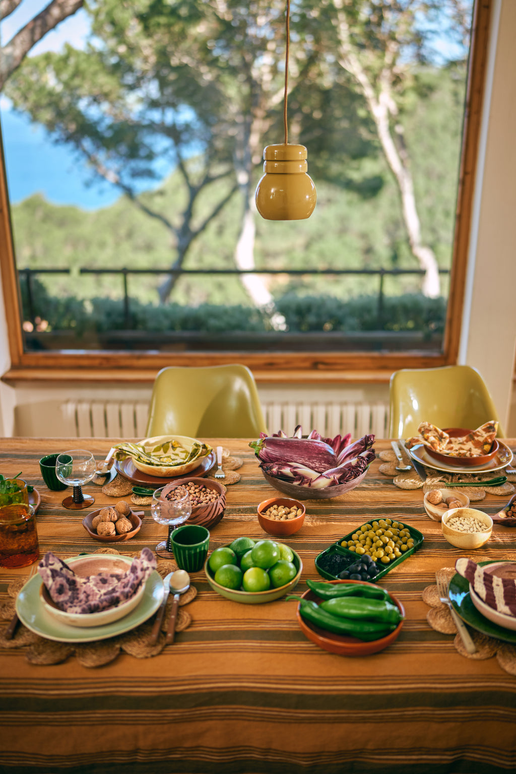 VI 2425_Collection_HKLIVING_Shoot_1_LR_-168.jpg