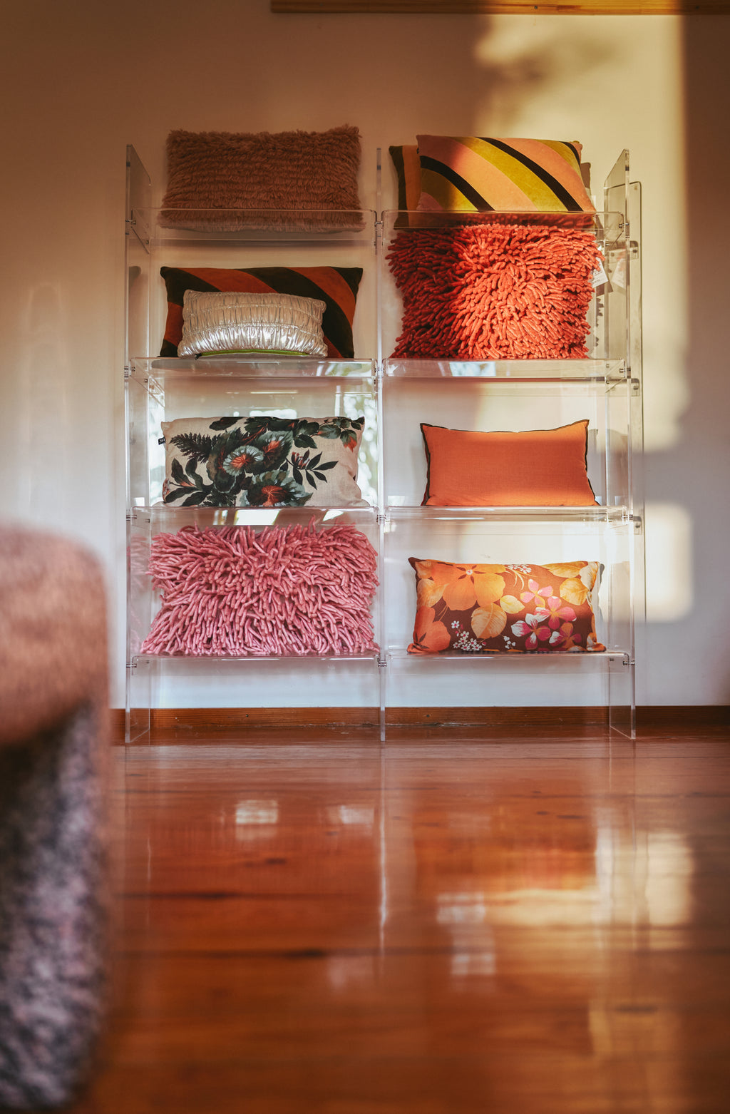 VI 2425_Collection_HKLIVING_Shoot_1_LR_-192.jpg