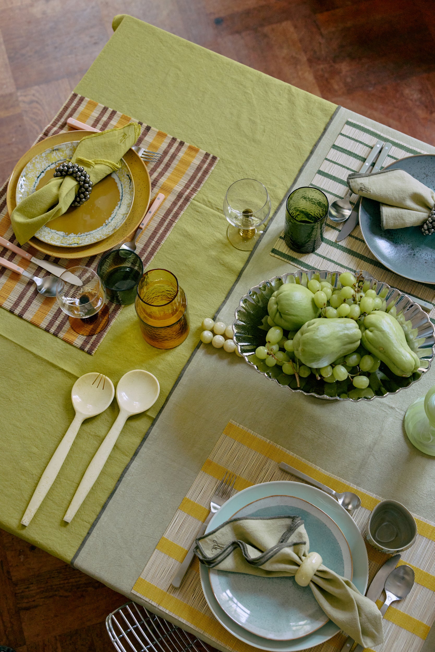 VI 2526_Collection_HKLIVING_Shoot_1_LR_123.jpg