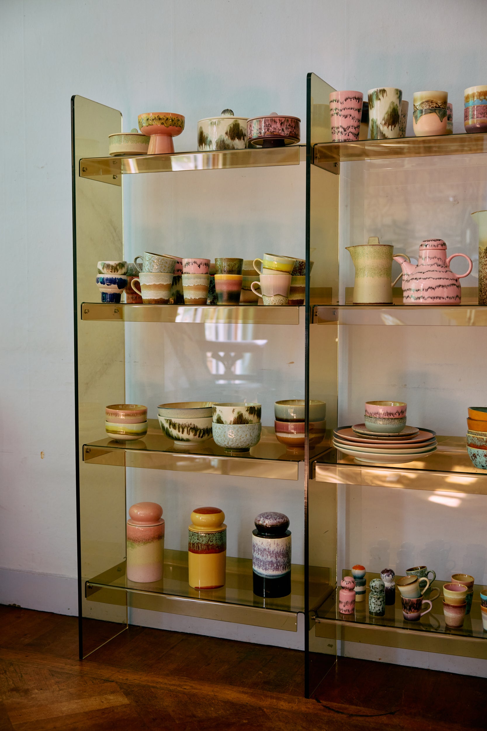 VI 2526_Collection_HKLIVING_Shoot_1_LR_348.jpg