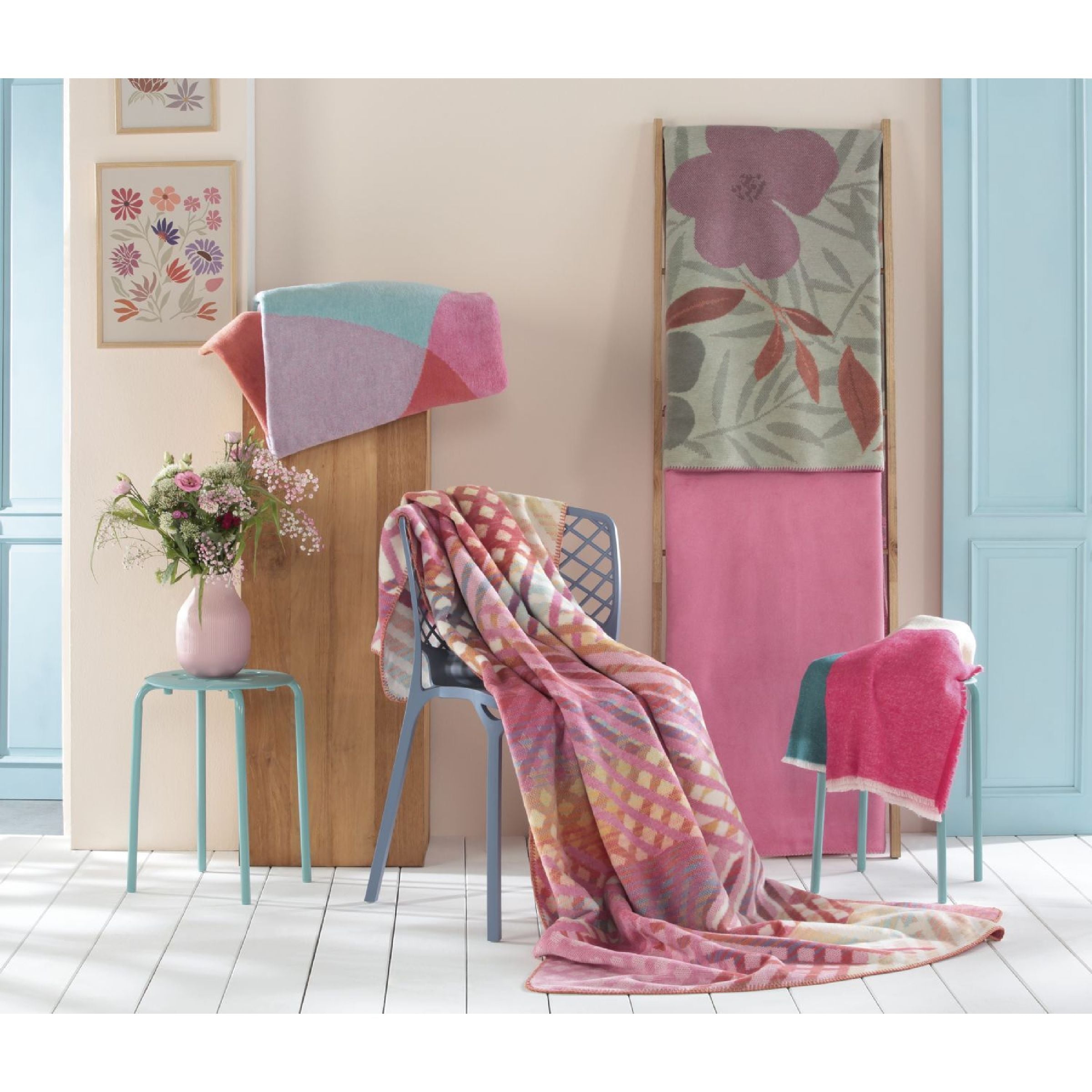 526533
