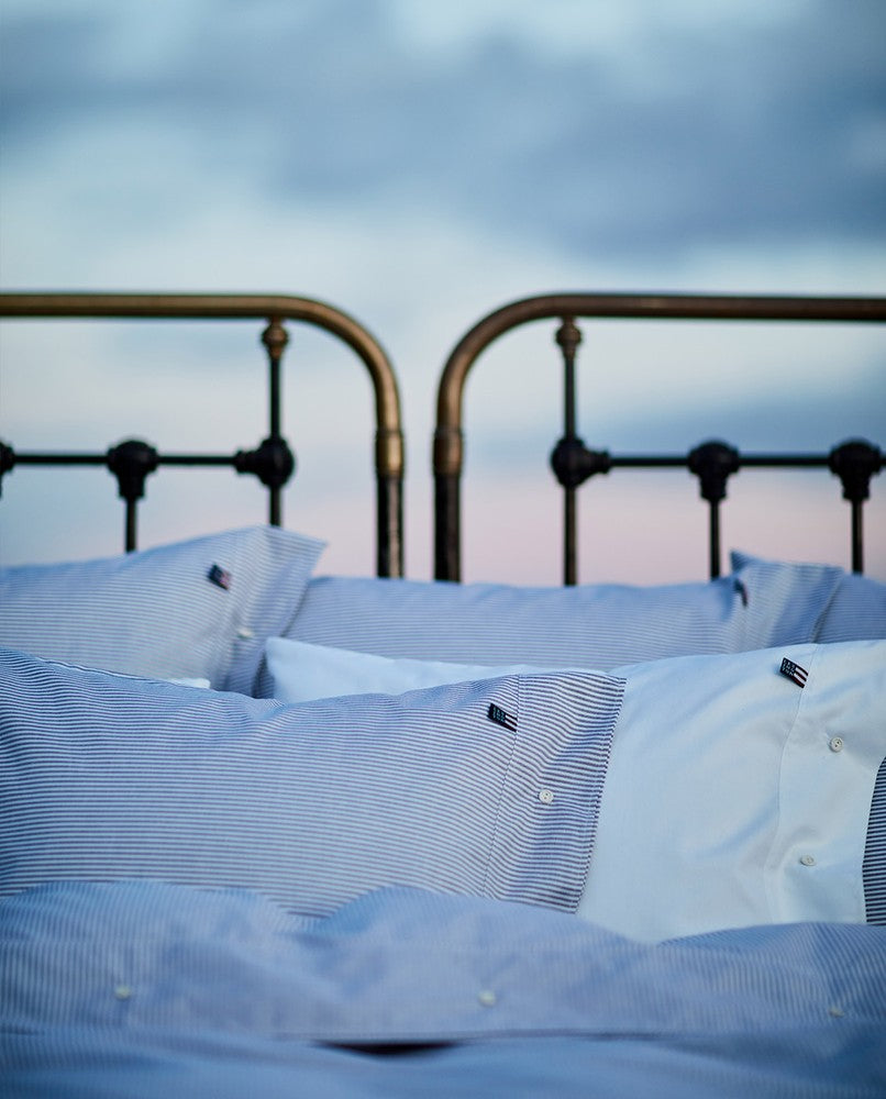 VI 4188_4af6be177c-icons-blue-white-bedding-vertical.jpg