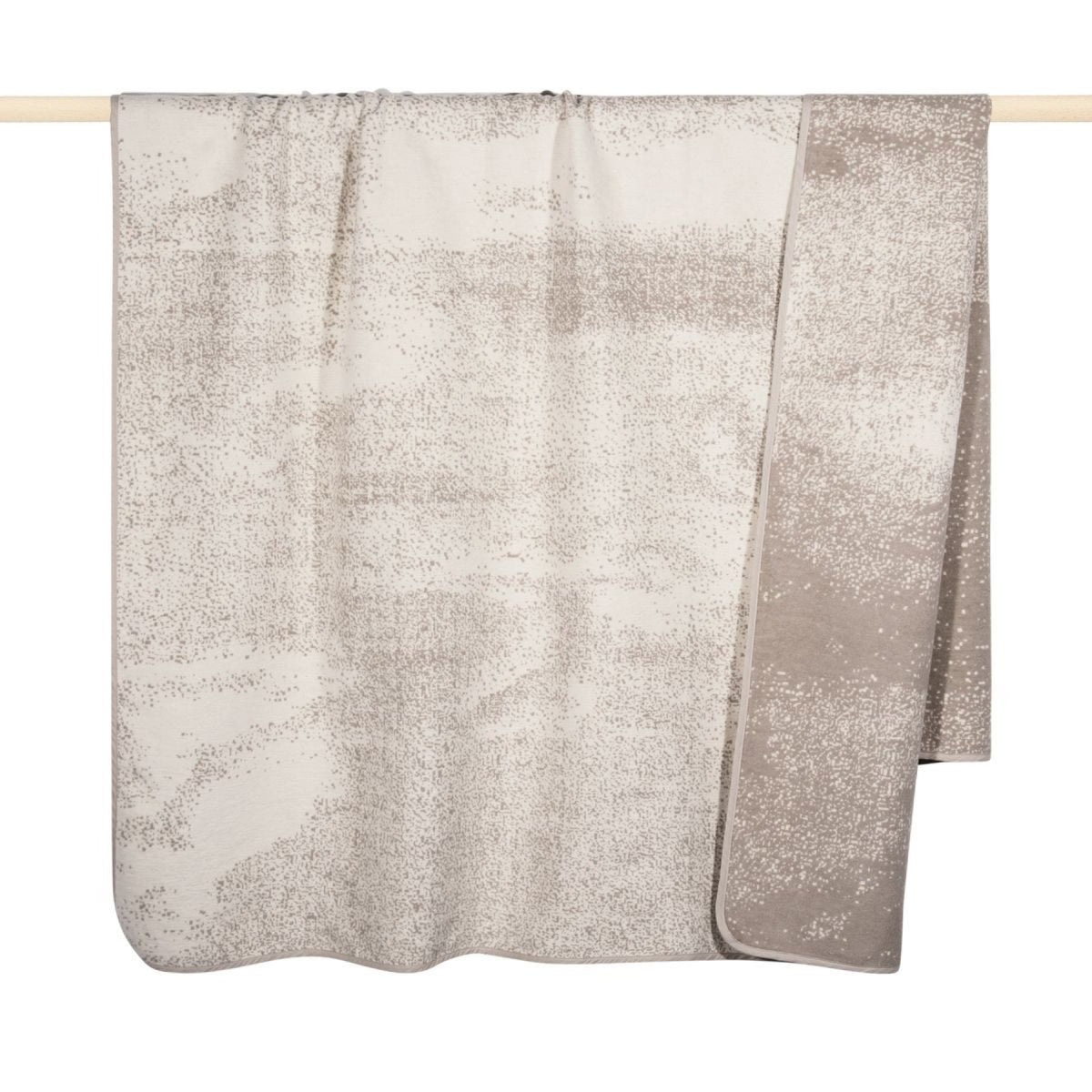 pad CLOUD Wohndecke – wolkig weiche Kuscheldecke - beige / 150x200 cm