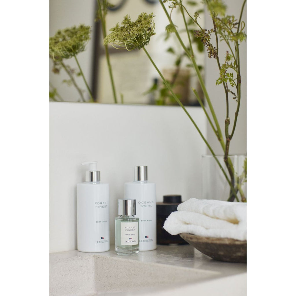 443668