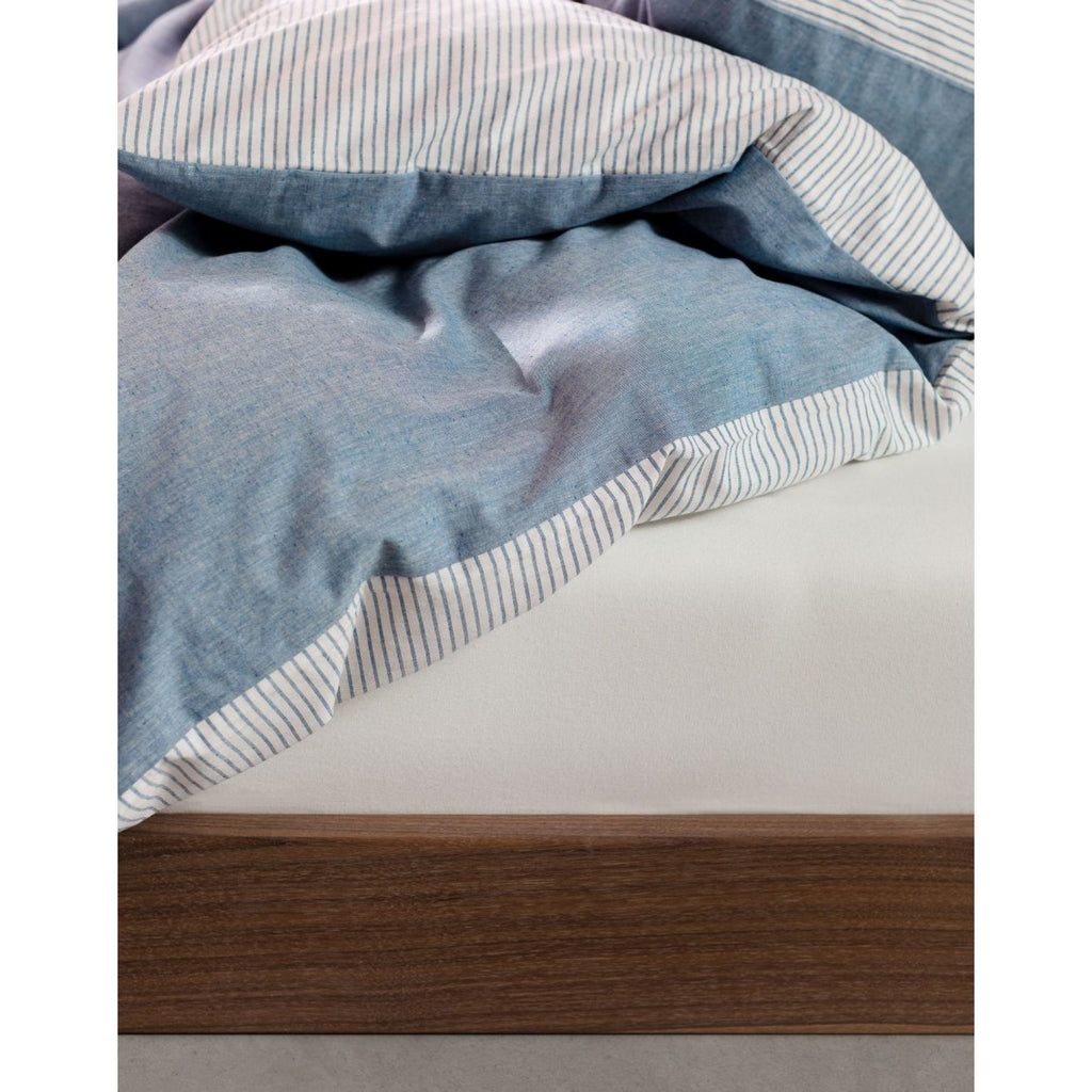 447977