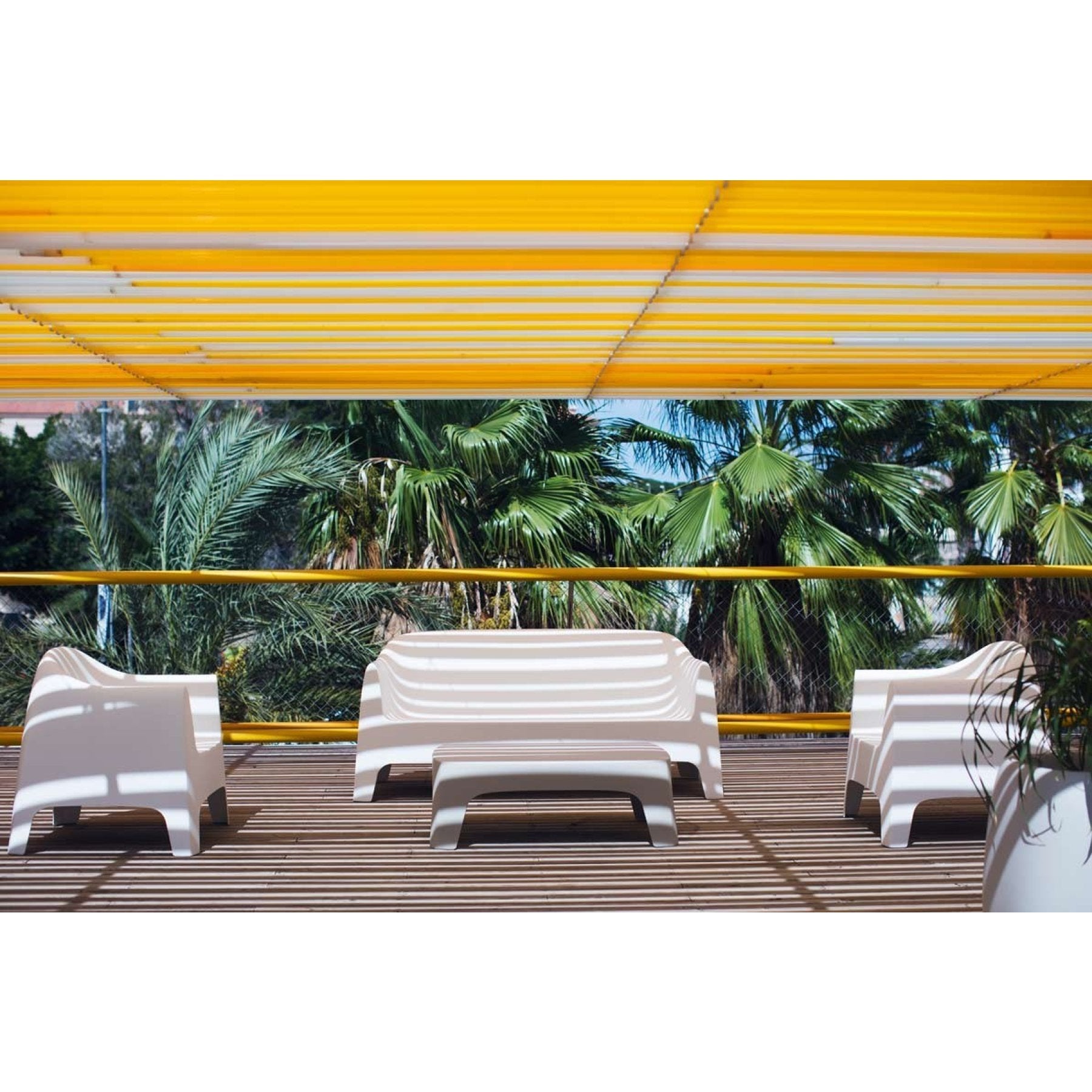 461054