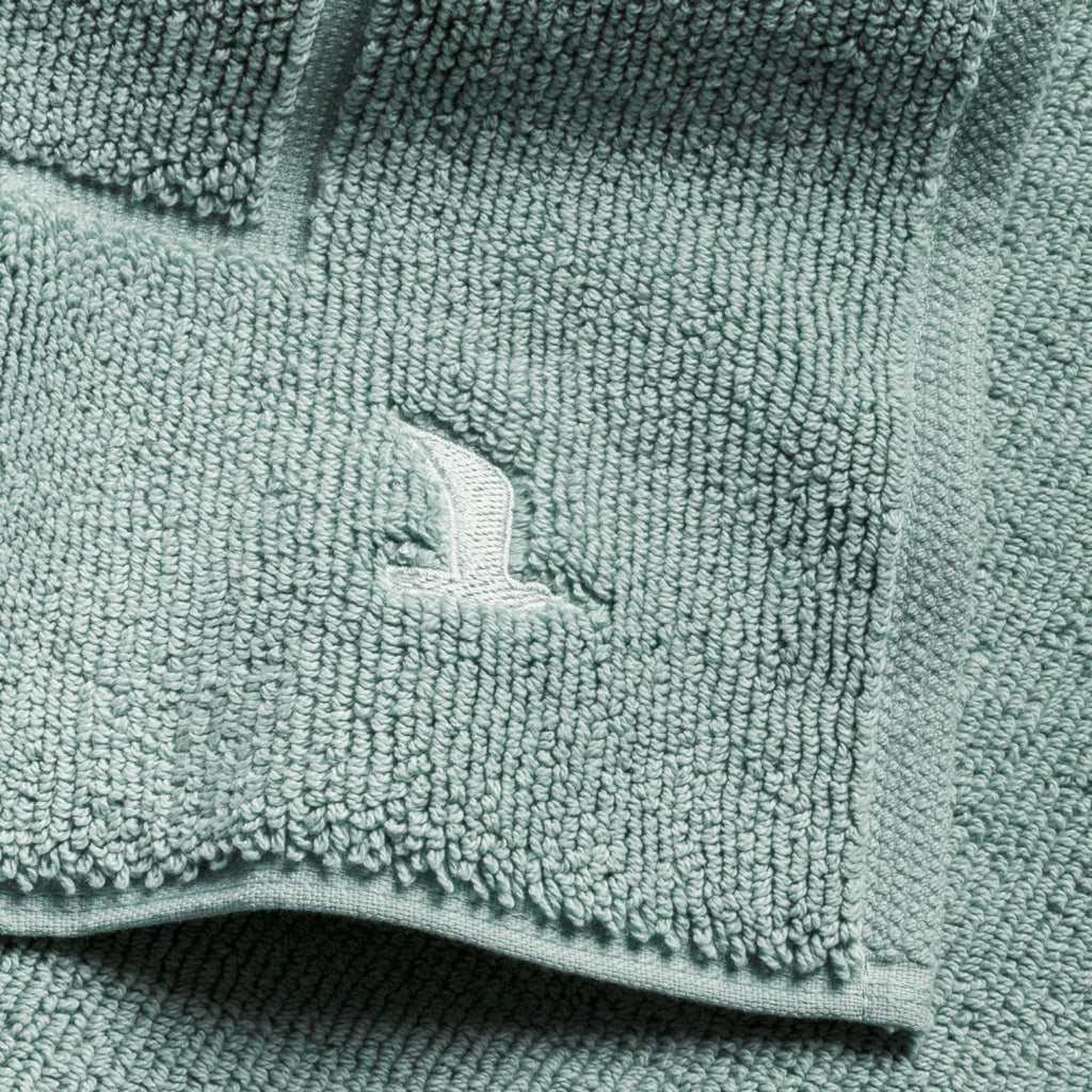 484357