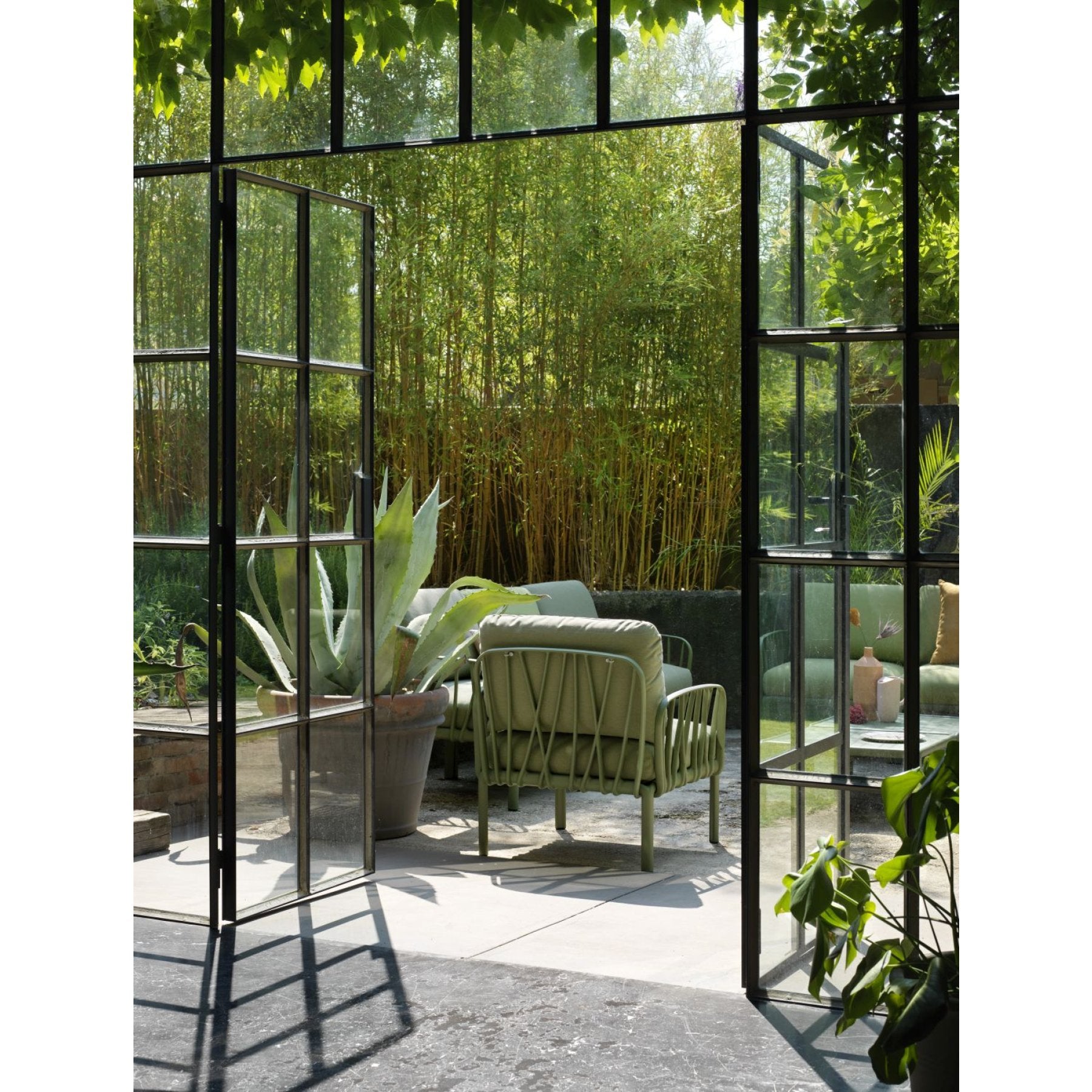 504020