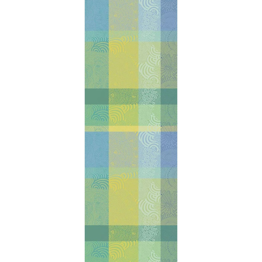 523653