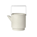 blomus MAKOTO Teekanne aus Steingut mit Metallhenkel – Silikon