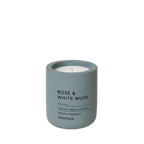 blomus FRAGA Duftkerze Rose & White Musk – Sojawachs
