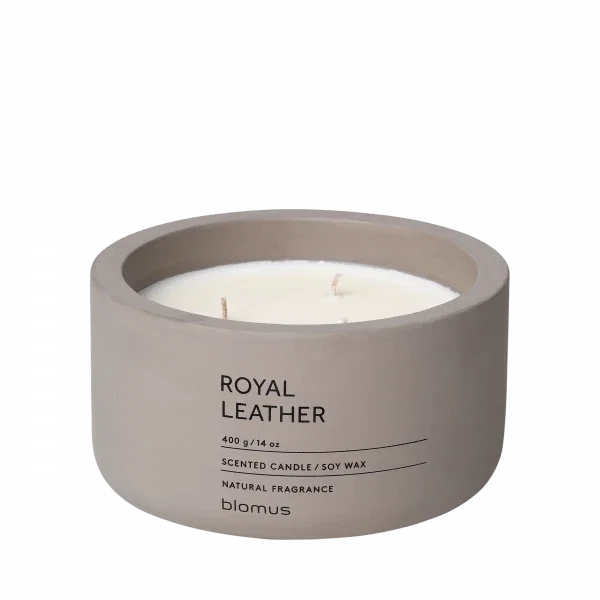 blomus FRAGA Duftkerze XL Royal Leather – Satellite