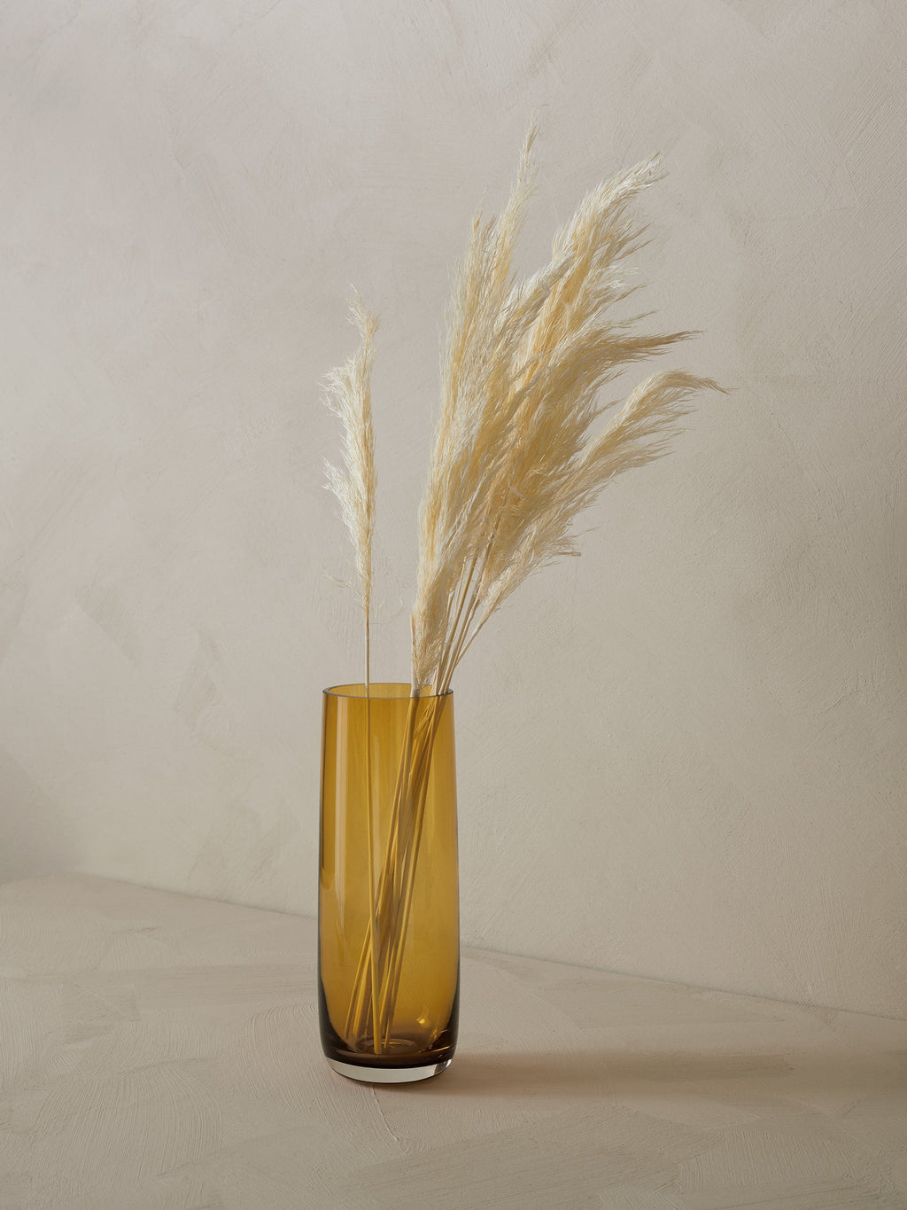 VI Ajana-Glas-Vase-Amber_b750e879-2490-4795-9d2d-98bf1783e704.jpg