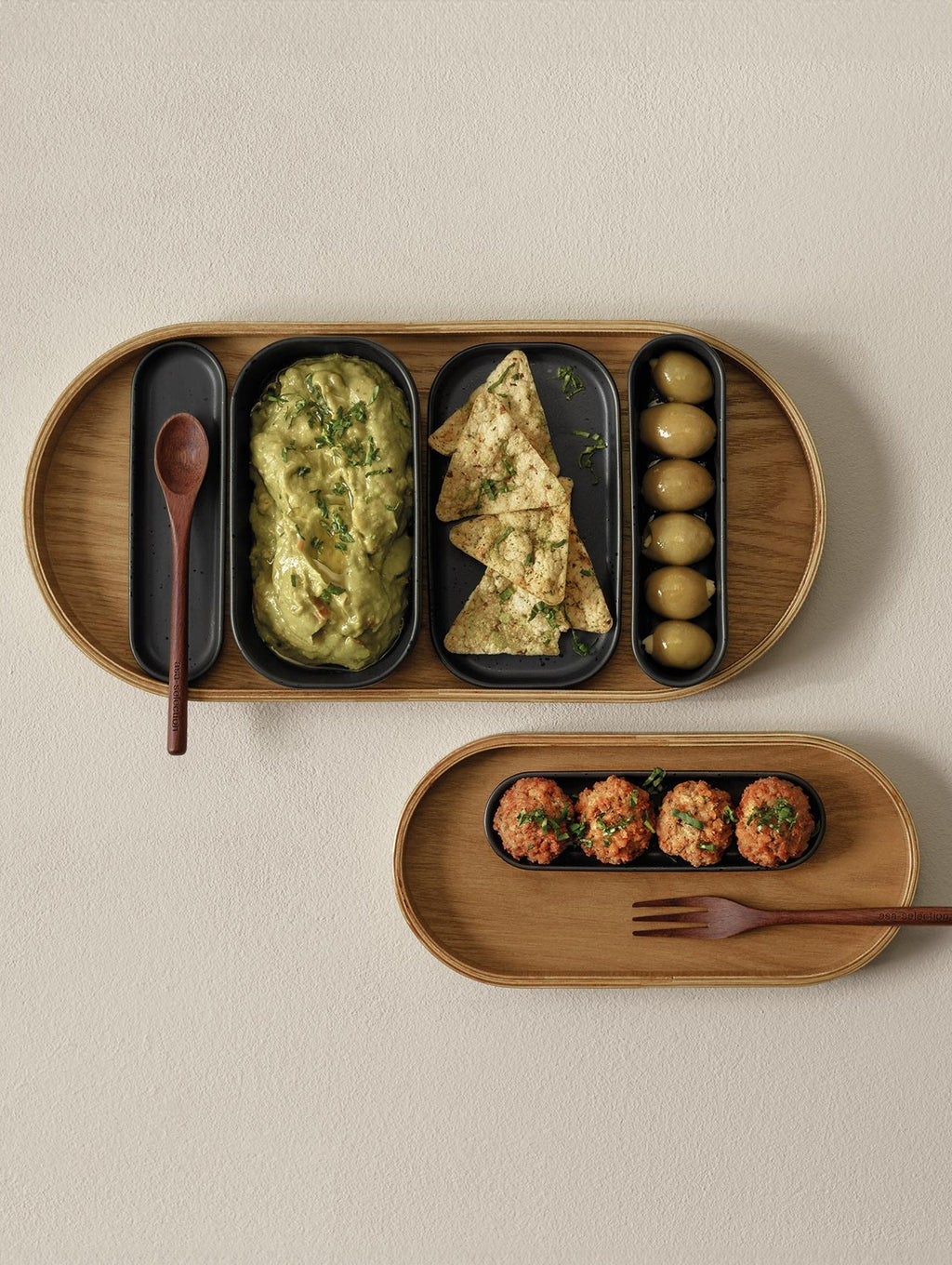 VI Coppa-Kuro-Snackteller1_c1fa2476-e5a3-4f26-af0f-b68f43ddb69a.jpg