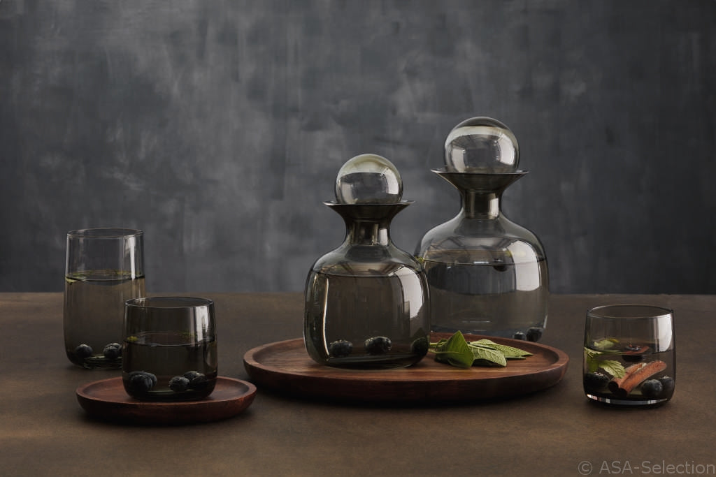 VI Glas-Karaffen-Grau_90fb34f3-398f-4221-8302-73e1da9bcba6.jpg