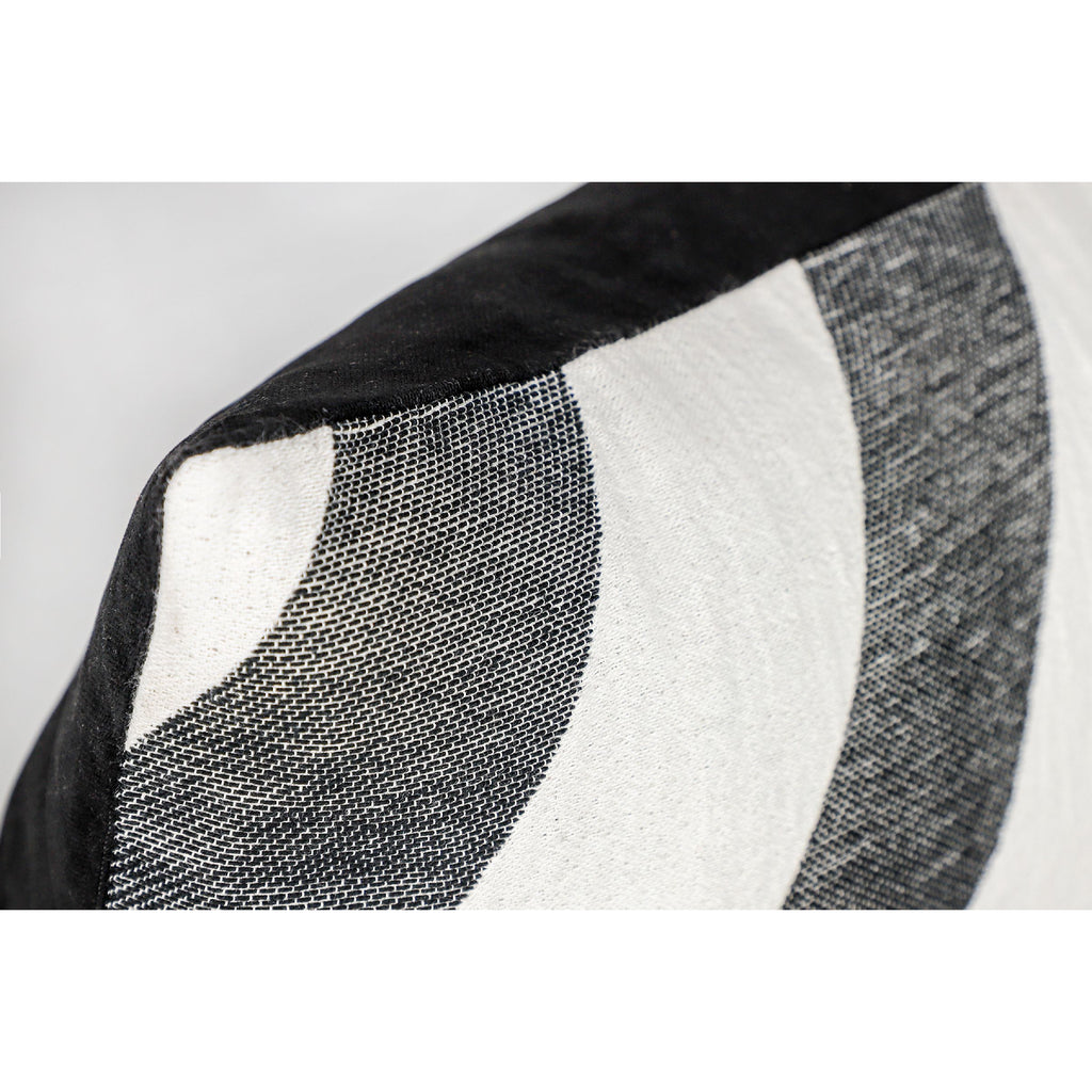 538831