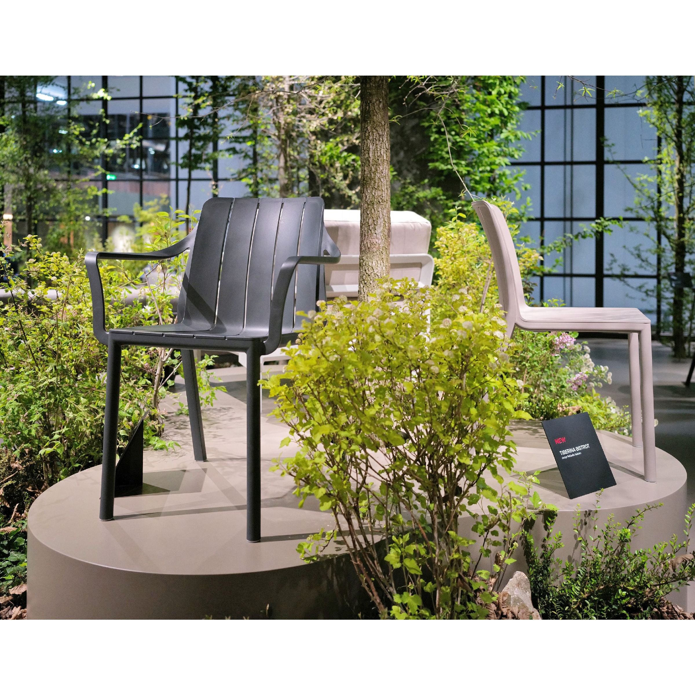 527350