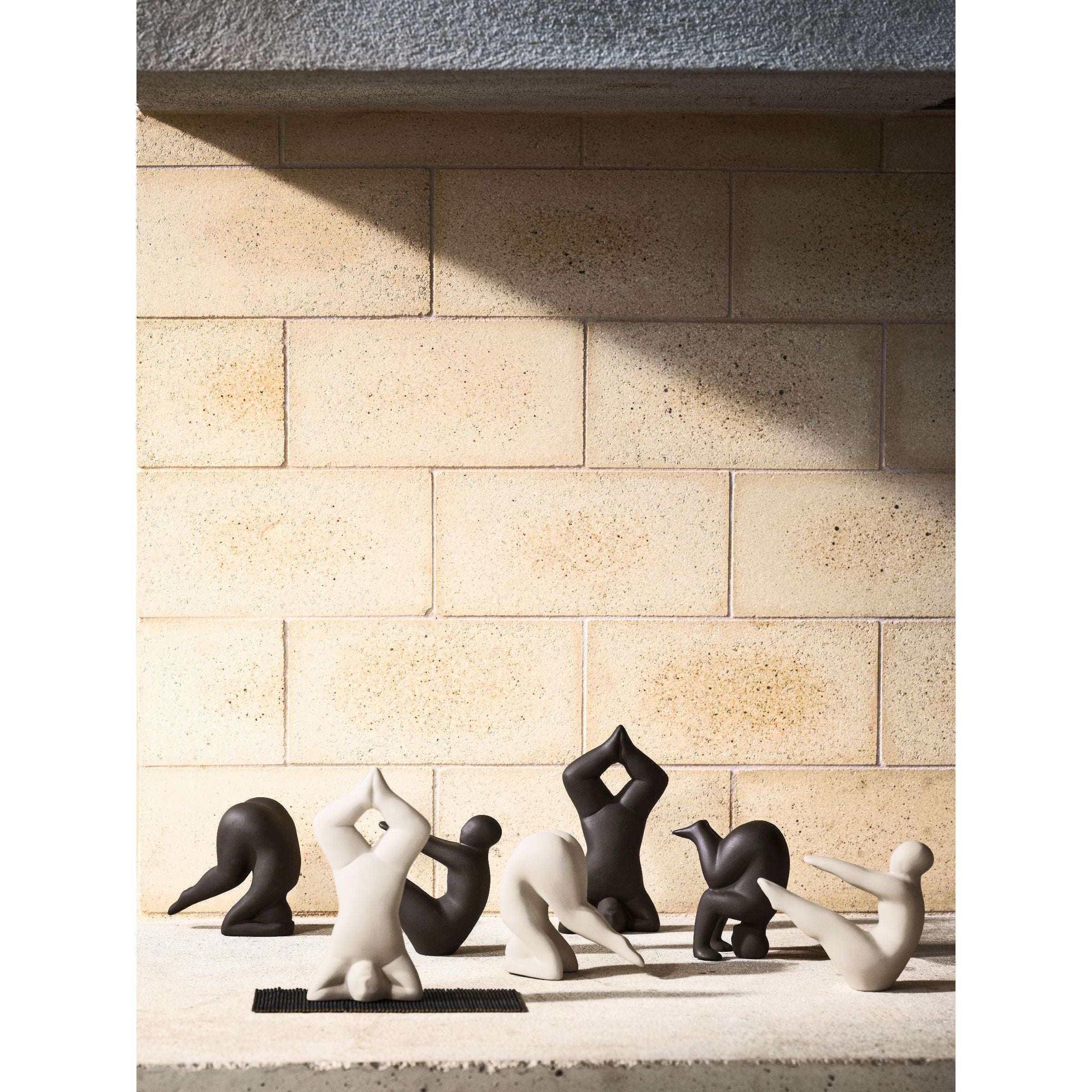 528351