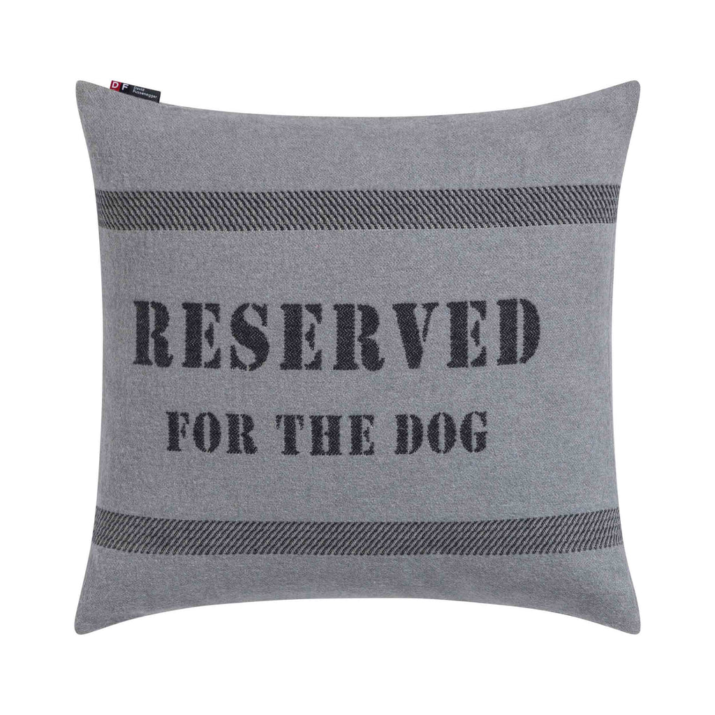 David Fussenegger Reserved for the dog Hundebett