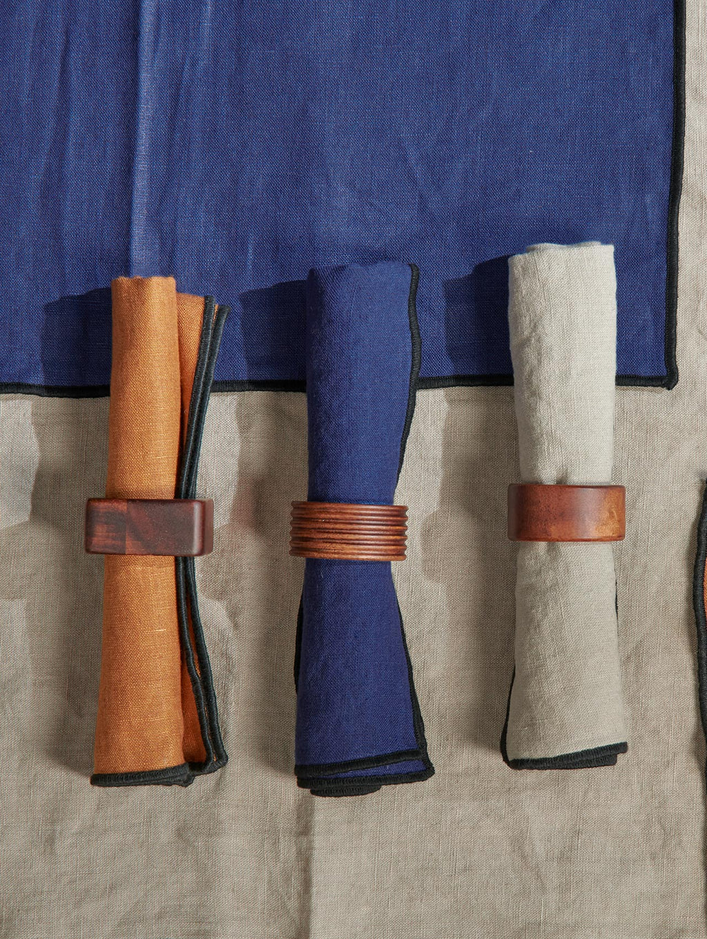 VI tablelinen-stonewashed-napkinrings_b71d9276-0d29-4e74-a3ff-fc7abd0d030c.jpg